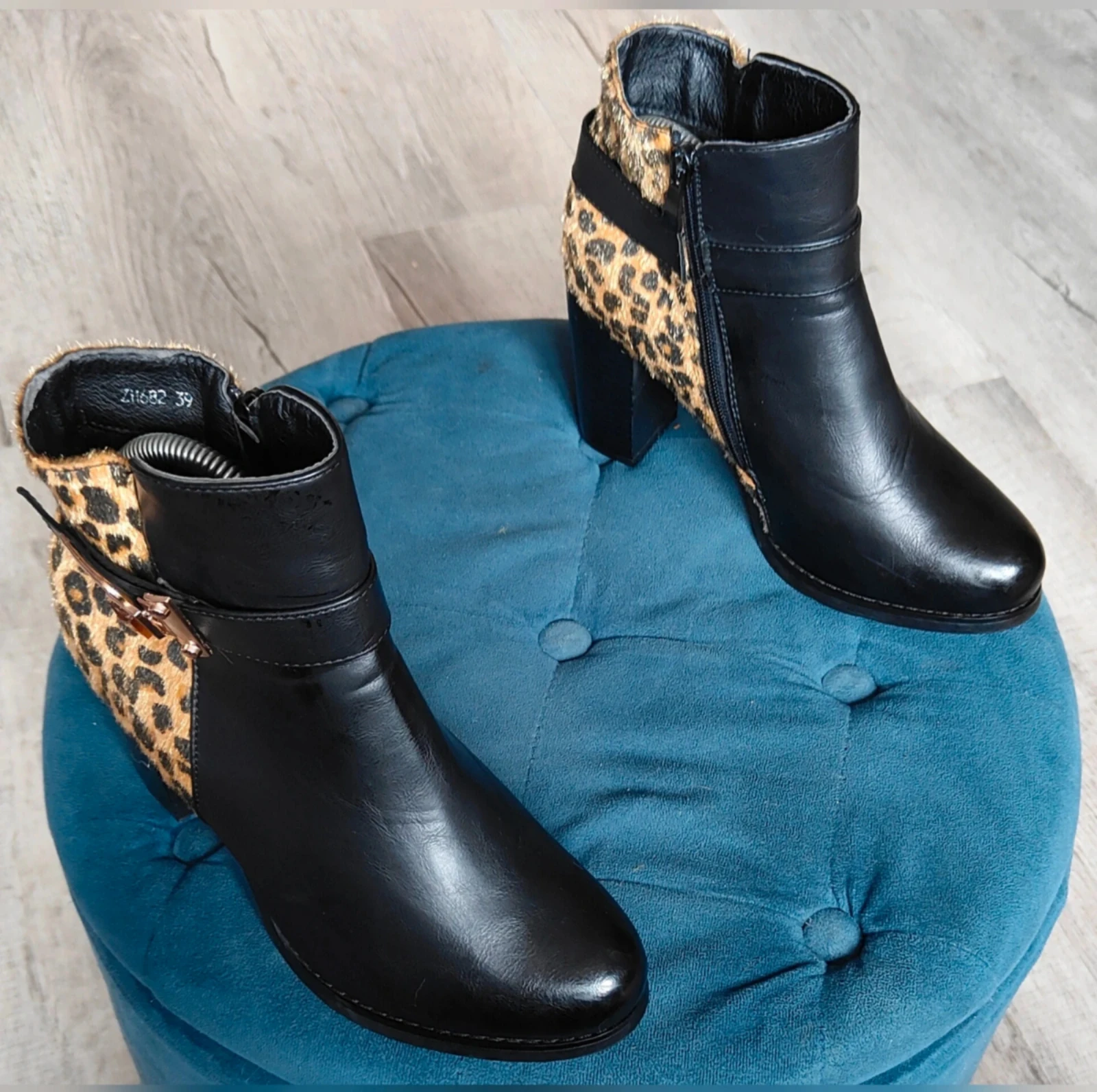 Leuke zwarte enkellaarsjes met luipaardprint maat 39 – photo 5